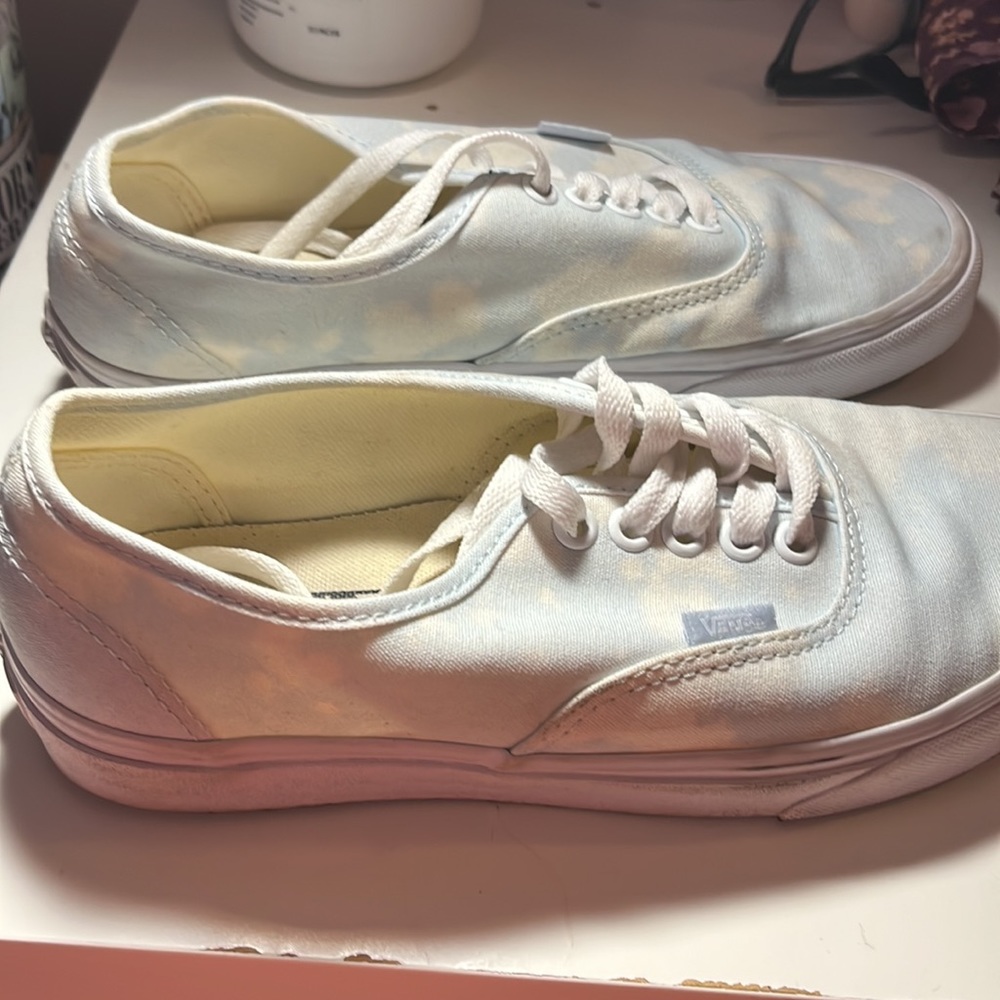 Vans - Picture 2 of 2